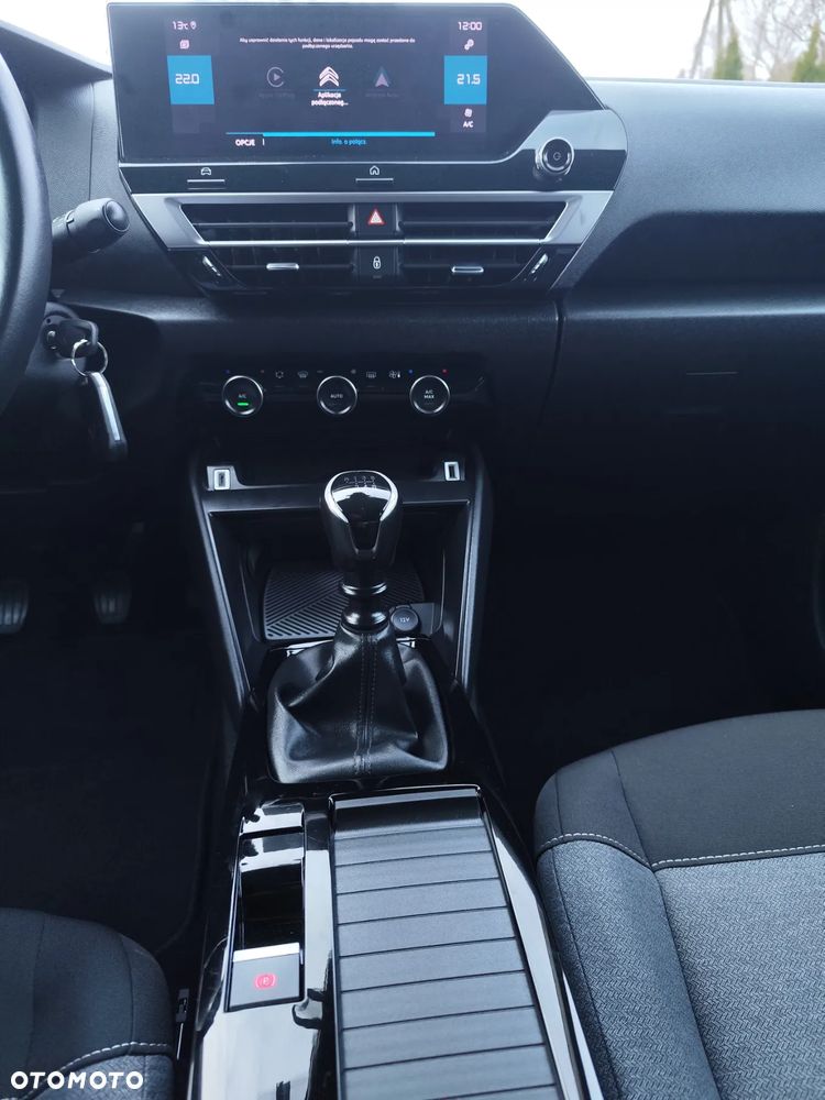 Citroën C4 PureTech 130 Stop&Start FEEL PACK - 32