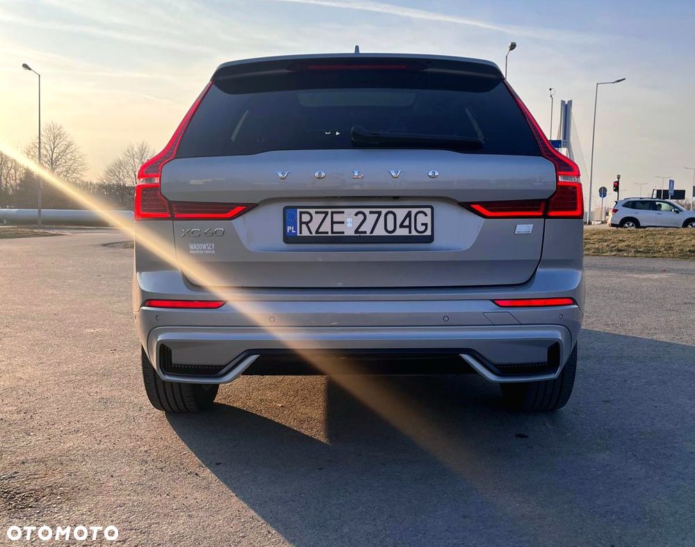 Volvo XC 60 T6 Plug-In Hybrid AWD Plus Black Edition - 13