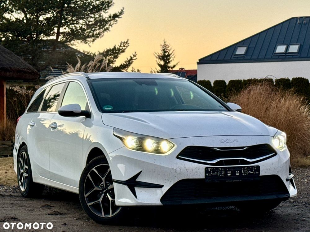 Kia Ceed 1.6 CRDi Eco-Dynamics+(48V Mild-Hybr.) DCT7 Spirit - 4
