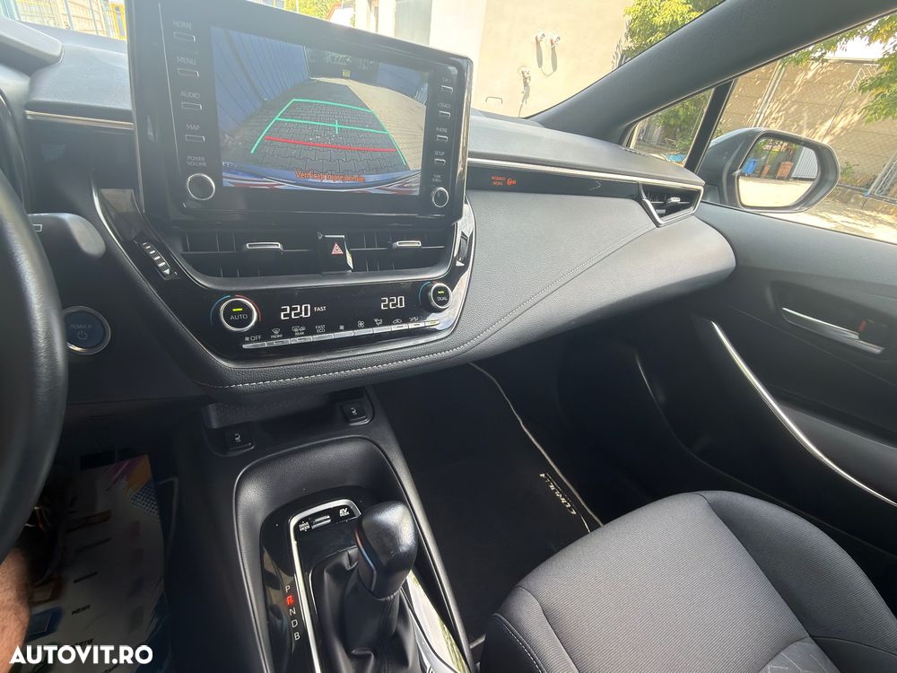 Toyota Corolla 1.8 Business Edition - 11