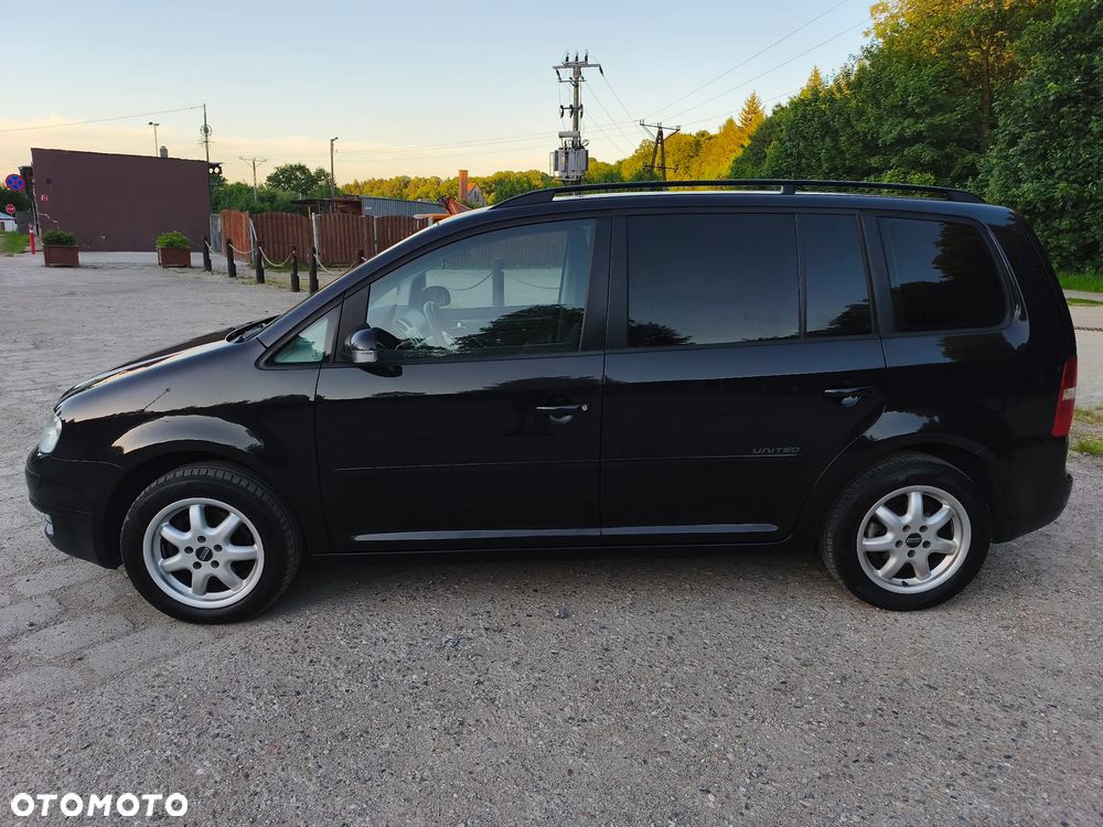 Volkswagen Touran - 2