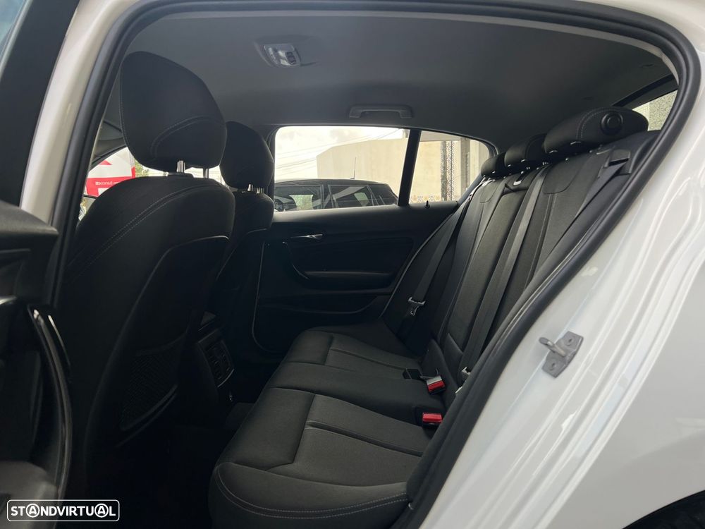 BMW 118 i Line Sport Auto - 26