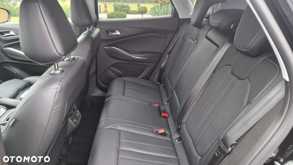 Opel Grandland X 1.5 D Start/Stop Business Elegance - 13