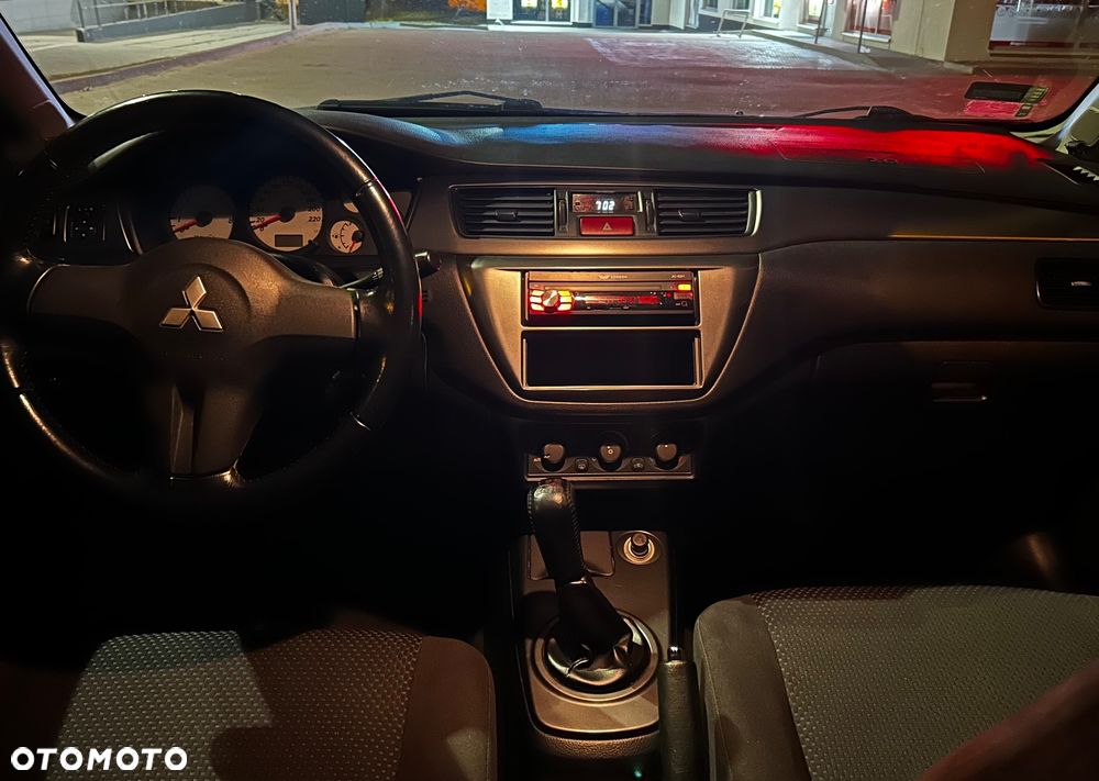 Mitsubishi Lancer - 14