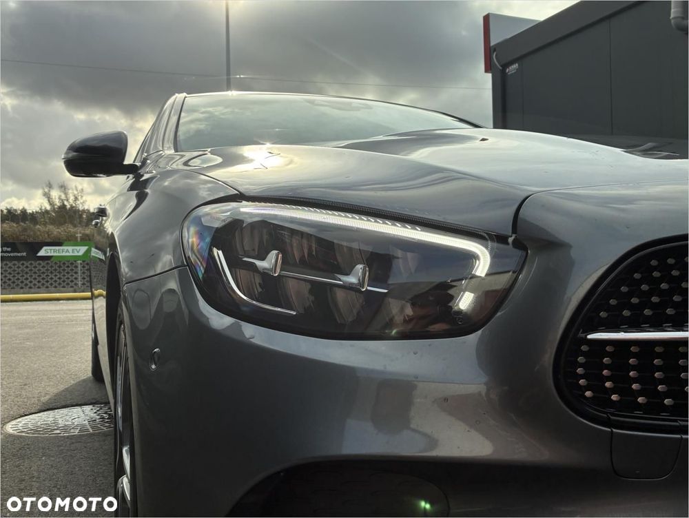 Mercedes-Benz Klasa E 300 d 4-Matic AMG/Avantgarde - 18