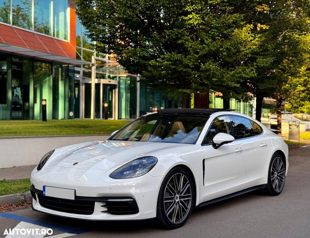 Porsche Panamera - 16