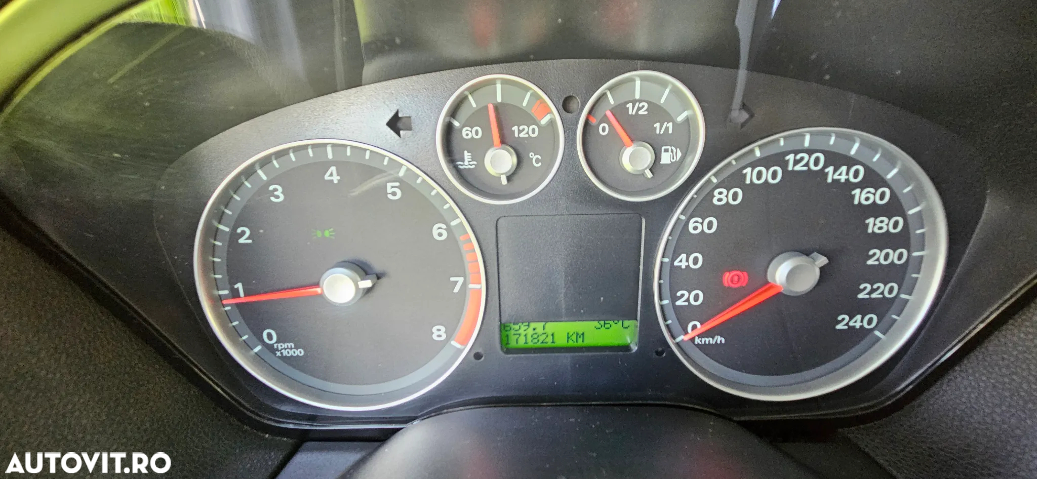 Ford Focus Wagon 1.6i Comfort - 9