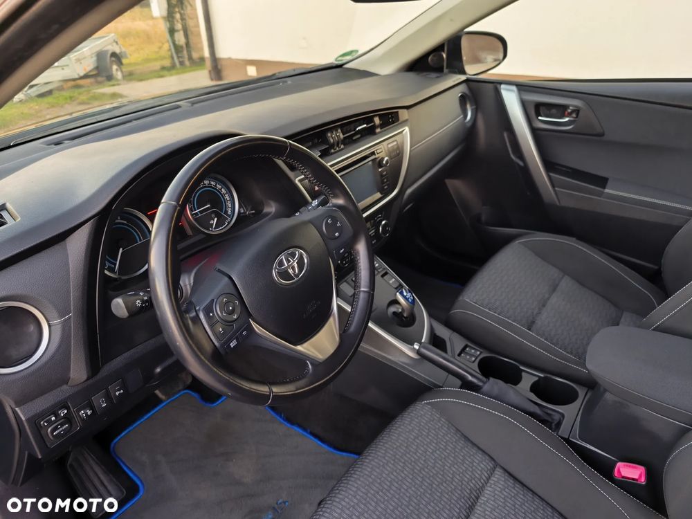 Toyota Auris - 16