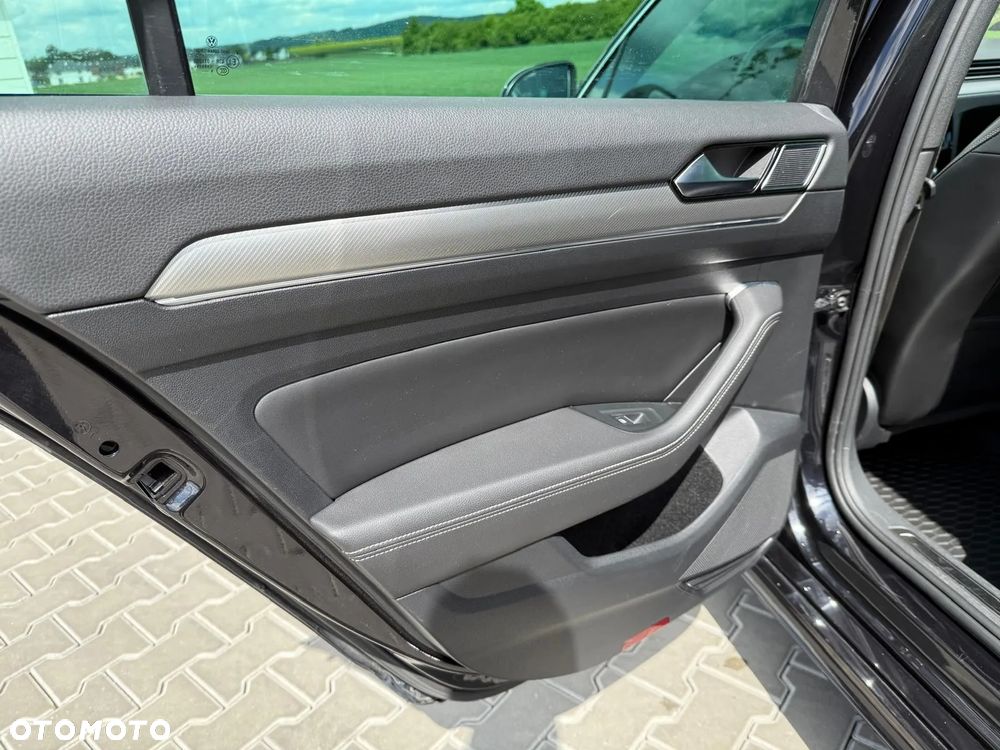 Volkswagen Passat 2.0 TDI BMT Highline DSG7 - 25