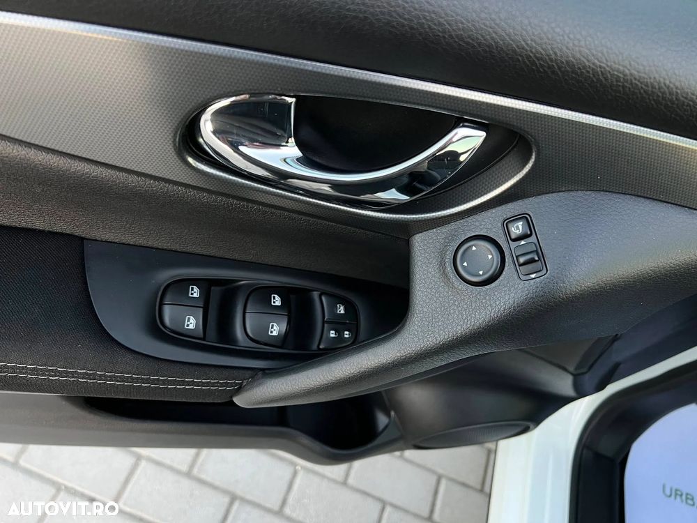 Nissan Qashqai 1.6 DCI Start/Stop X-TRONIC Tekna - 18