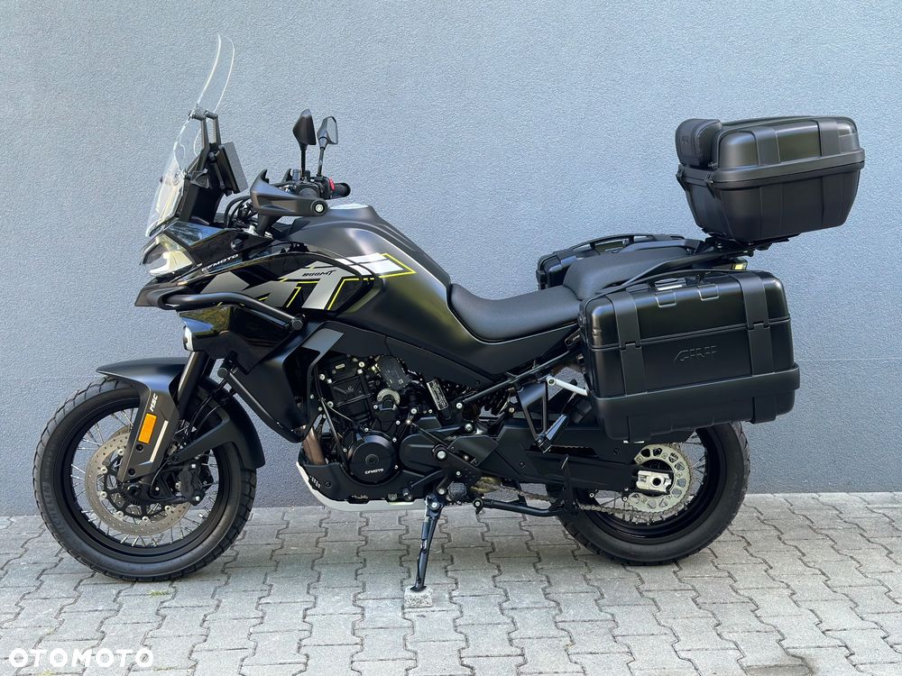 CFMoto 800MT Explore - 1