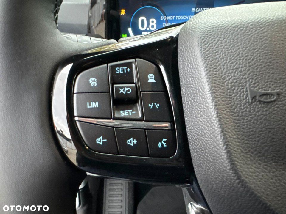 Ford Tourneo Custom - 30