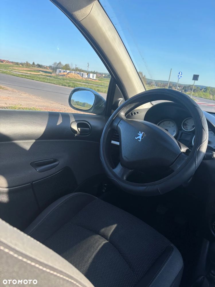 Peugeot 206 plus - 11