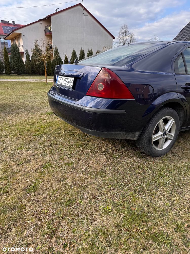 Ford Mondeo 2.0 TDDi Trend - 13
