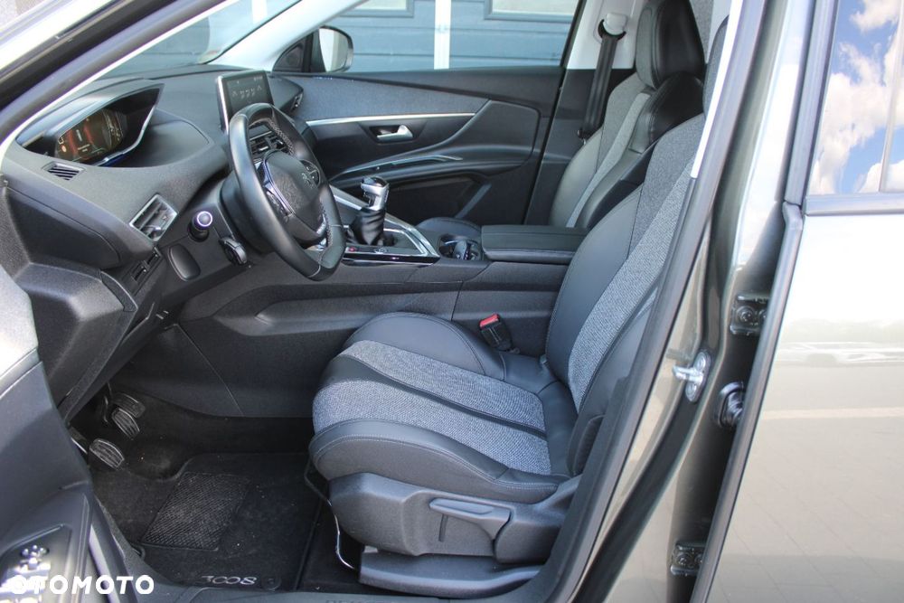 Peugeot 3008 - 18