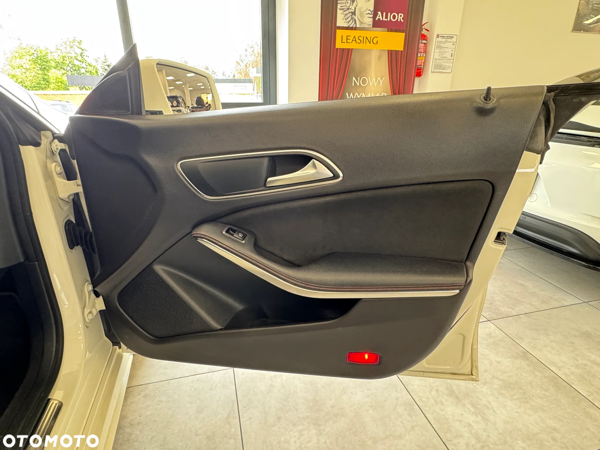 Mercedes-Benz CLA 200 7G-DCT - 11