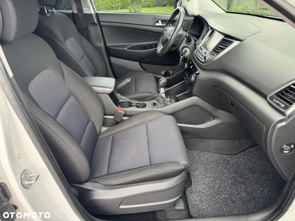 Hyundai Tucson blue 1.7 CRDi 2WD Style - 17