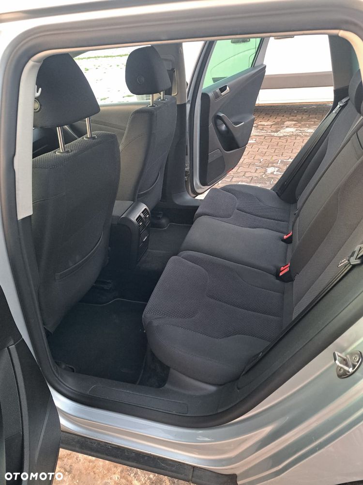 Volkswagen Passat - 6