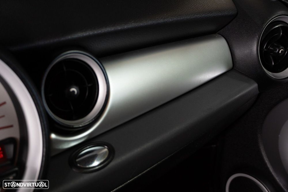 MINI 3 Portas One D - 31