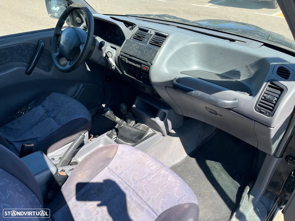 Nissan Terrano II 2.7 TDi SR AC - 17
