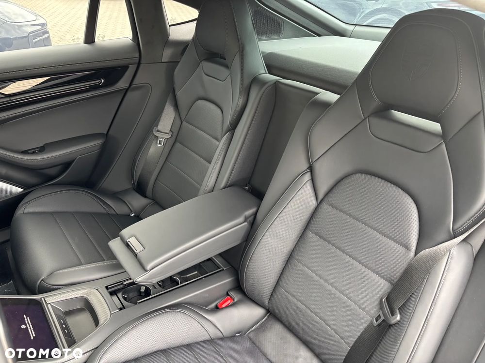 Porsche Panamera Turbo E-Hybrid PHEV - 33