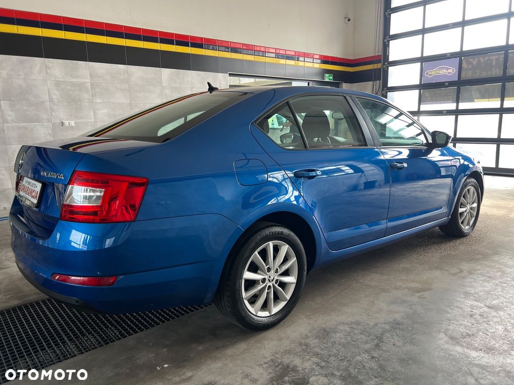 Skoda Octavia 2.0 TDI Ambition DSG - 4