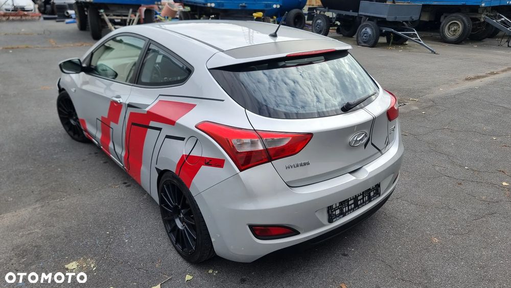 Hyundai i30 1.6 GDI BlueDrive Classic + - 14