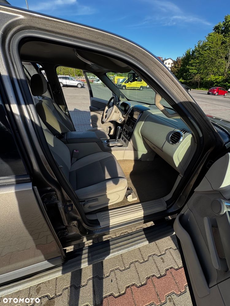 Ford Explorer 4.0 AWD - 10