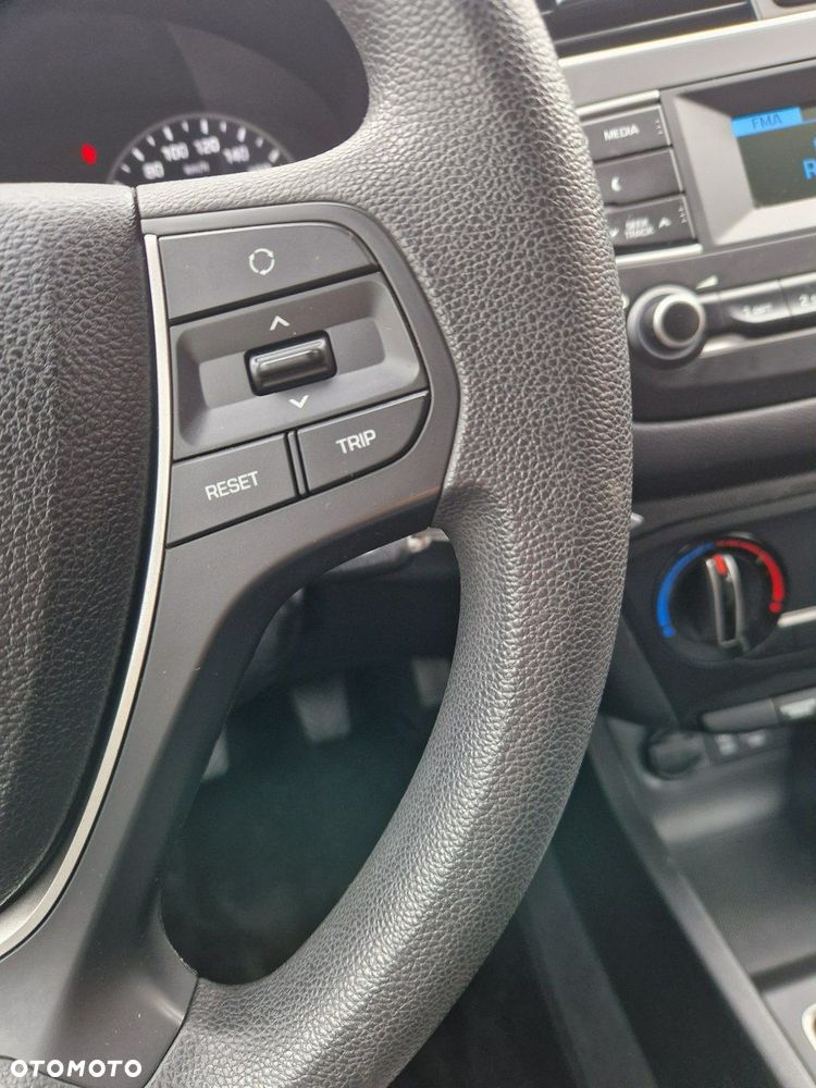 Hyundai i20 - 20