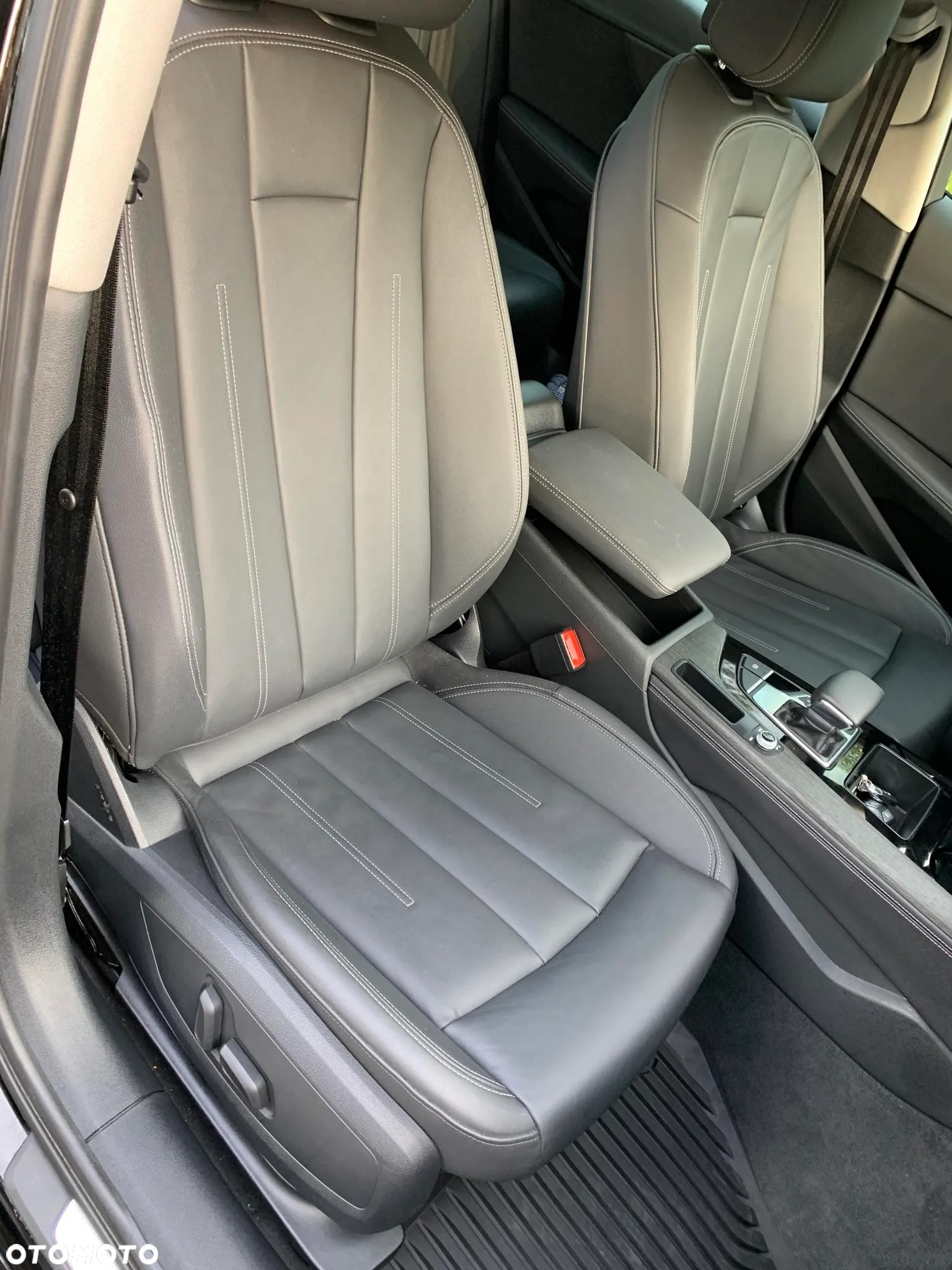 Audi A4 Avant 40 TFSI quattro S tronic - 8