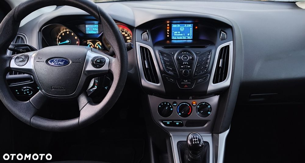 Ford Focus - 8