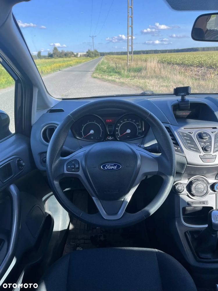 Ford Fiesta 1.25 Ambiente - 13
