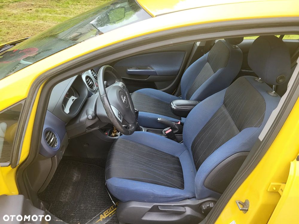 Opel Corsa 1.4 Cosmo - 14