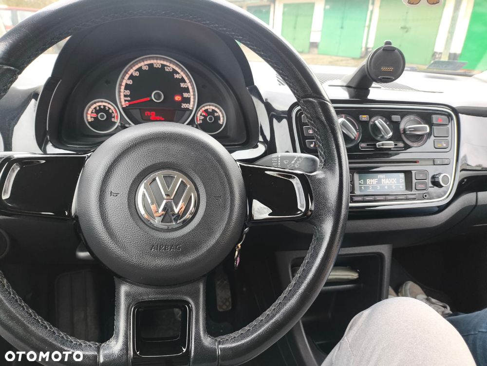 Volkswagen up! 1.0 high - 6