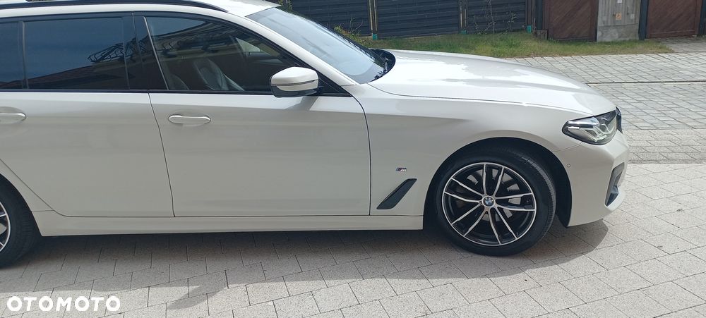 BMW Seria 5 520d M Sport - 36