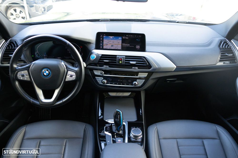 BMW iX3 Inspiring - 16