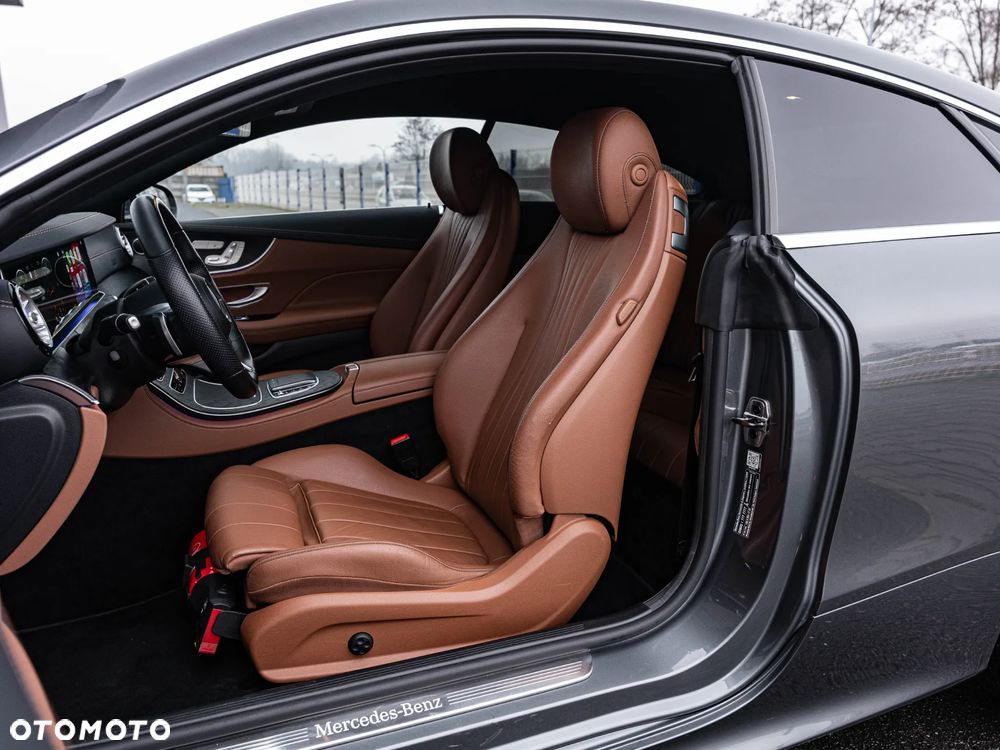 Mercedes-Benz Klasa E 220 d 9G-TRONIC AMG Line - 23