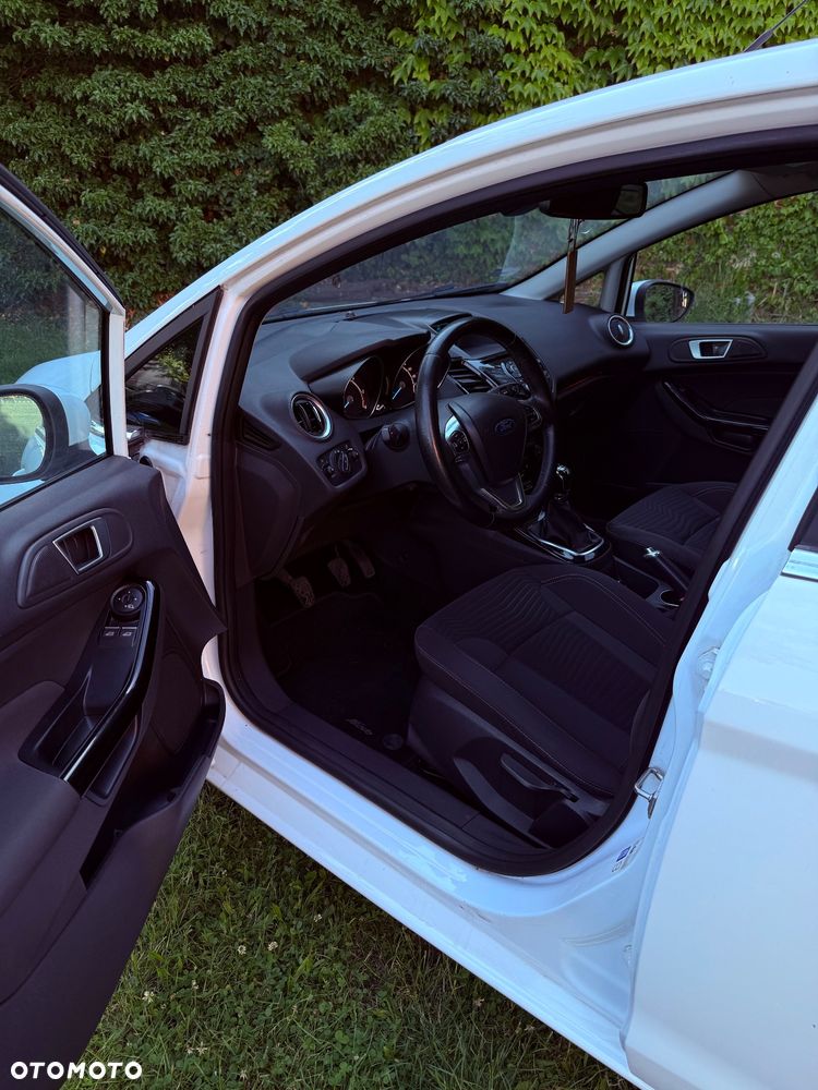 Ford Fiesta - 7