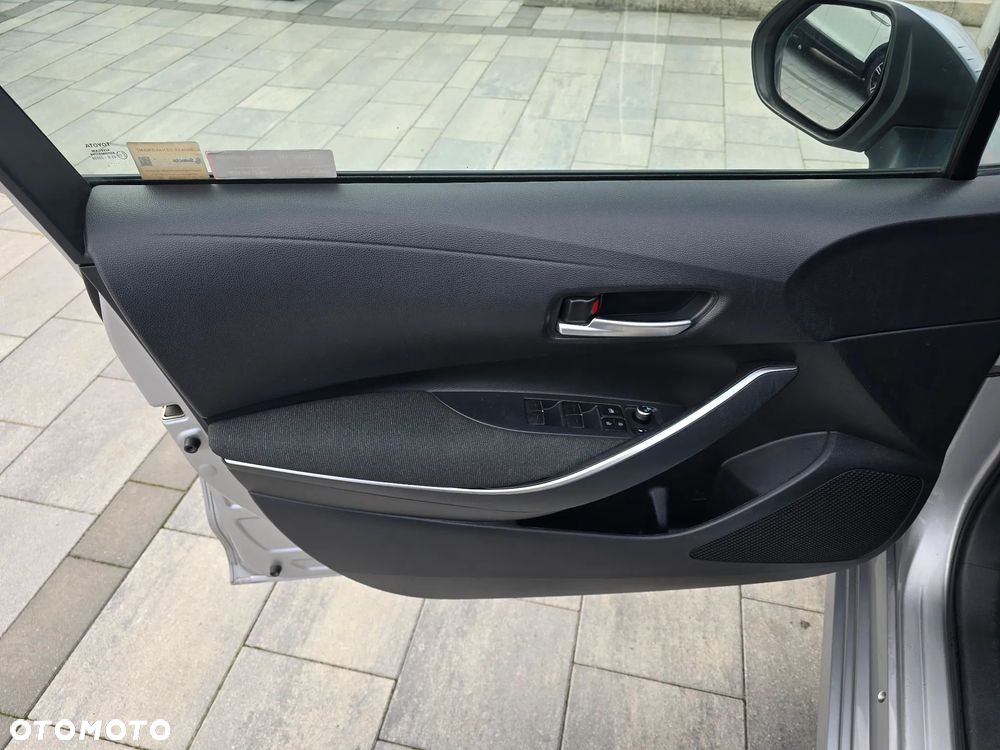 Toyota Corolla 1.8 Hybrid Comfort - 25
