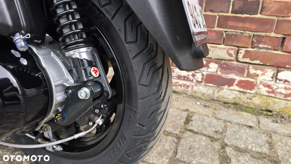 Peugeot Metropolis - 10