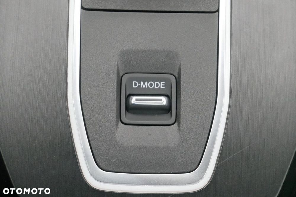 Nissan Qashqai 1.3 DIG-T MHEV N-Connecta Xtronic - 24