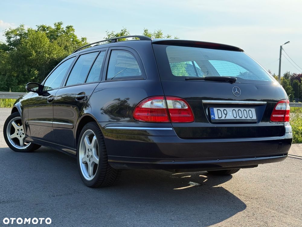 Mercedes-Benz Klasa E 500 4-Matic T Avantgarde - 3
