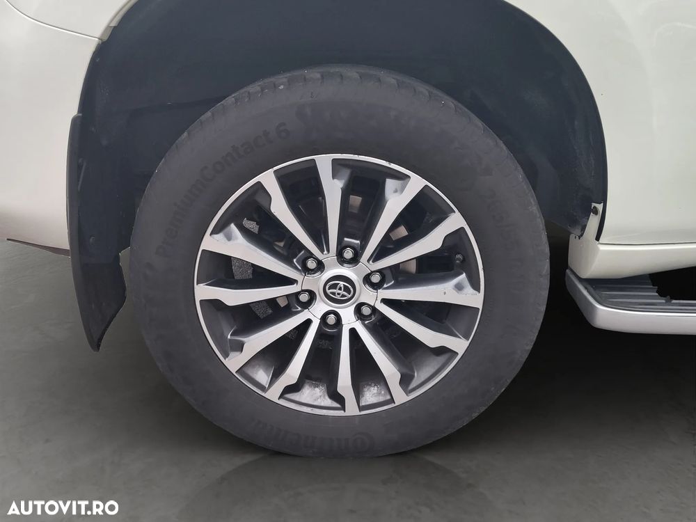 Toyota Land Cruiser - 25