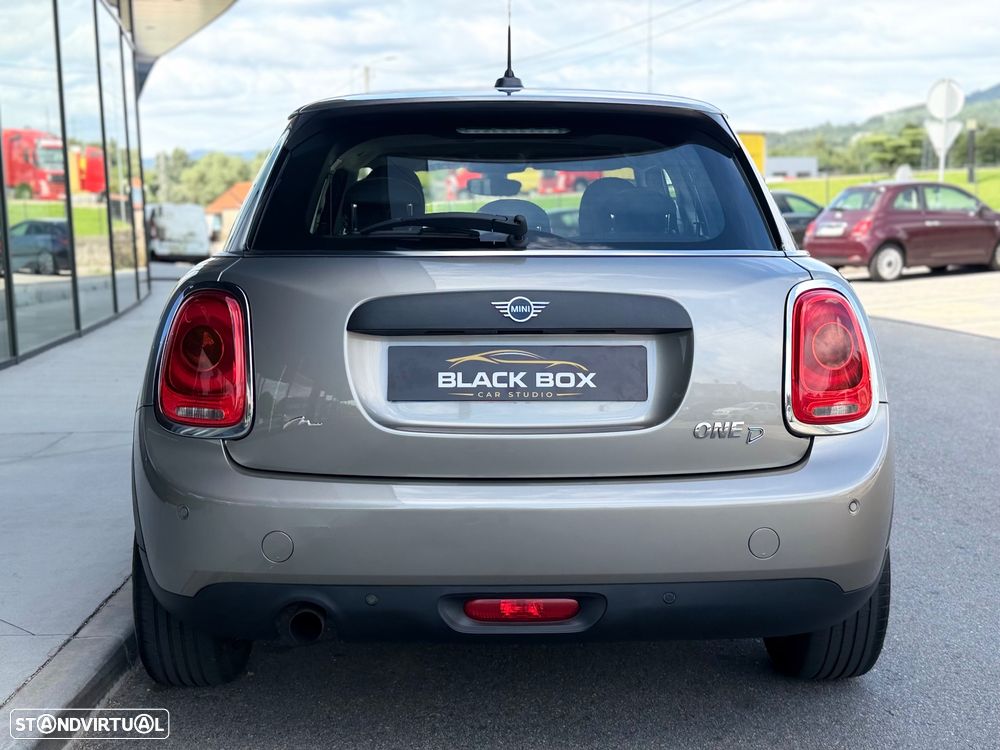 MINI 5 Portas One D - 3