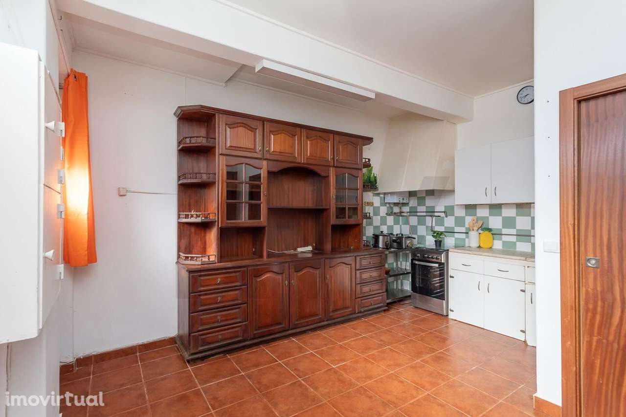 Apartamento T1 com logradouro - Centro histórico de Barcarena - Grande imagem: 3/30