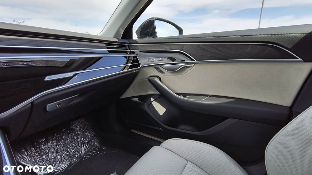 Audi A8 - 25