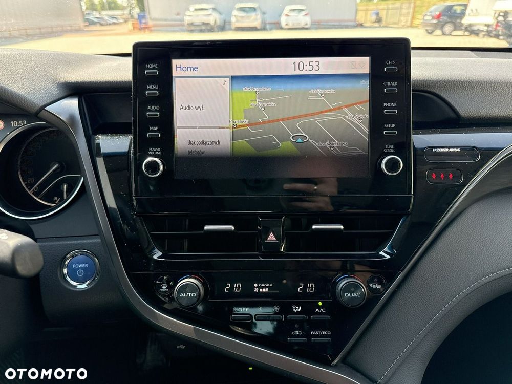 Toyota Camry 2.5 Hybrid Executive CVT - 23