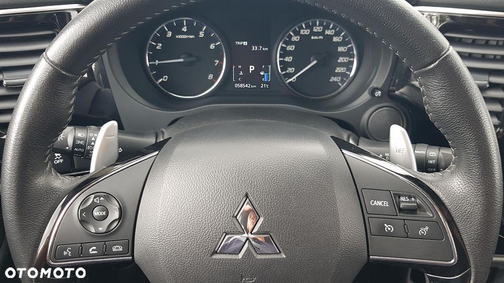 Mitsubishi Outlander 2.0 2WD CVT Spirit - 32