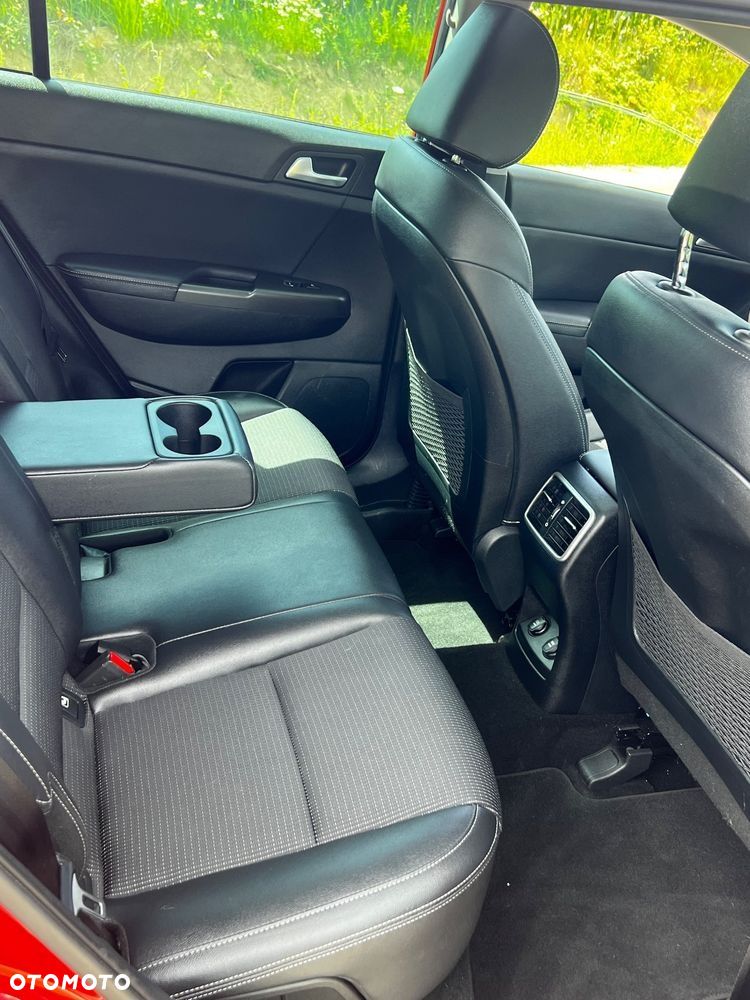 Kia Sportage 1.6 CRDI AWD Eco-Dynamics+ (48V M-H) DCT PLATINUM - 22