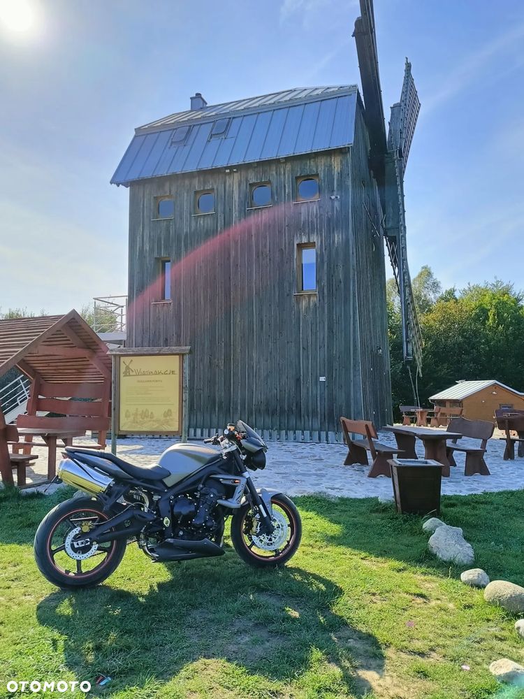 Triumph Street Triple - 9